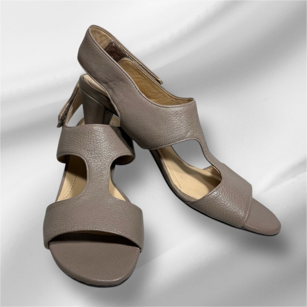 Nurture Open-toe Leather Shoes - Picture 2 of 10